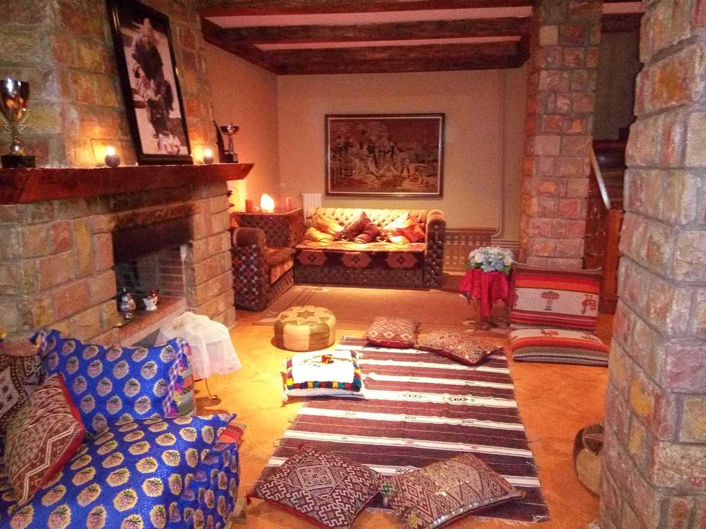 Atlas House Hotel Ifrane Buitenkant foto